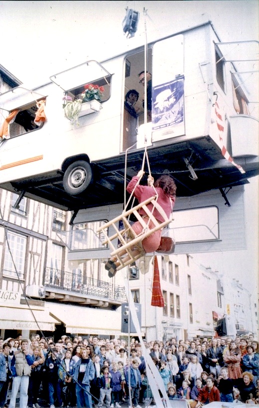 Circ Perillós - La roulotte - Adelaida Frías, Pep Vila i Pep Castells - Festival Éclat, Aurillac agost 91 (Foto Joël Verhoustraeten)