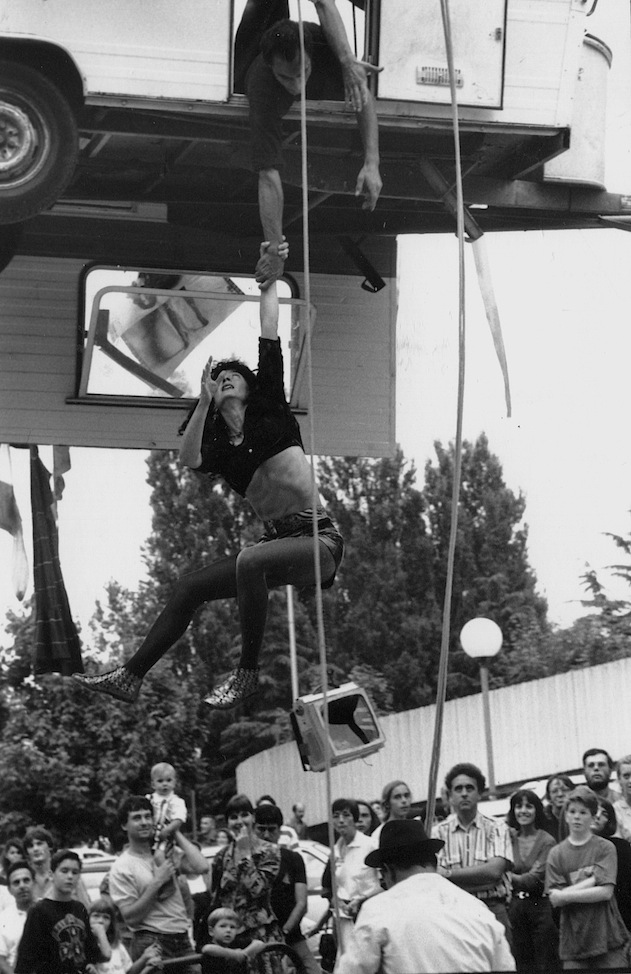 Circ Perillós, La rulot - Jordi Borrell, Adelaida Frías i Pep Vila - Barcelona 23 abril 91 (Foto Estournet)