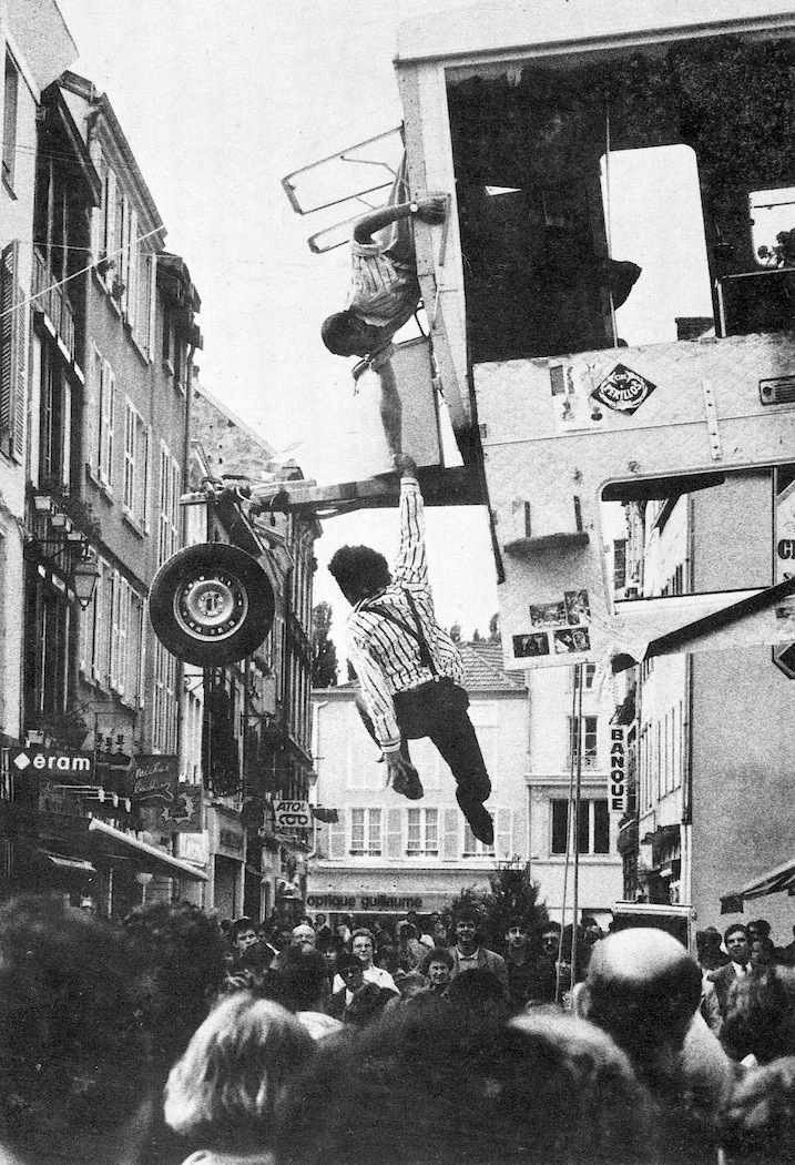 Circ Perillós, La rulot - Pep Castells i Jordi Borrell - Chalons, Festival Furies, 22 juny 91 (Foto Jacques Philippot)