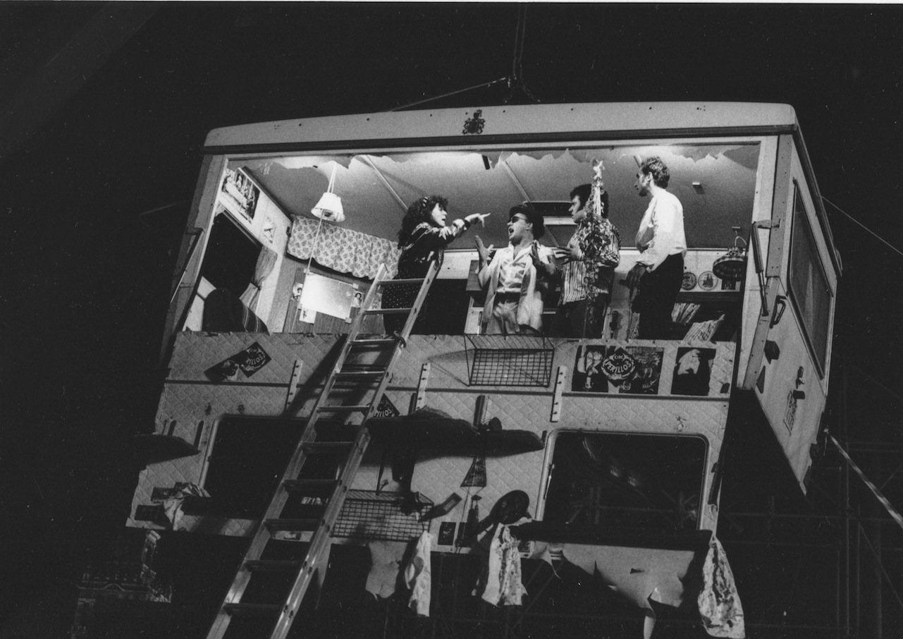Circ Perillós, La rulot - Adelaida Frías, Pep Vila, Pep Castells i Jordi Borrell - Granollers, 21 abril 91 (Foto Santi Morató i Denis Calvarons)
