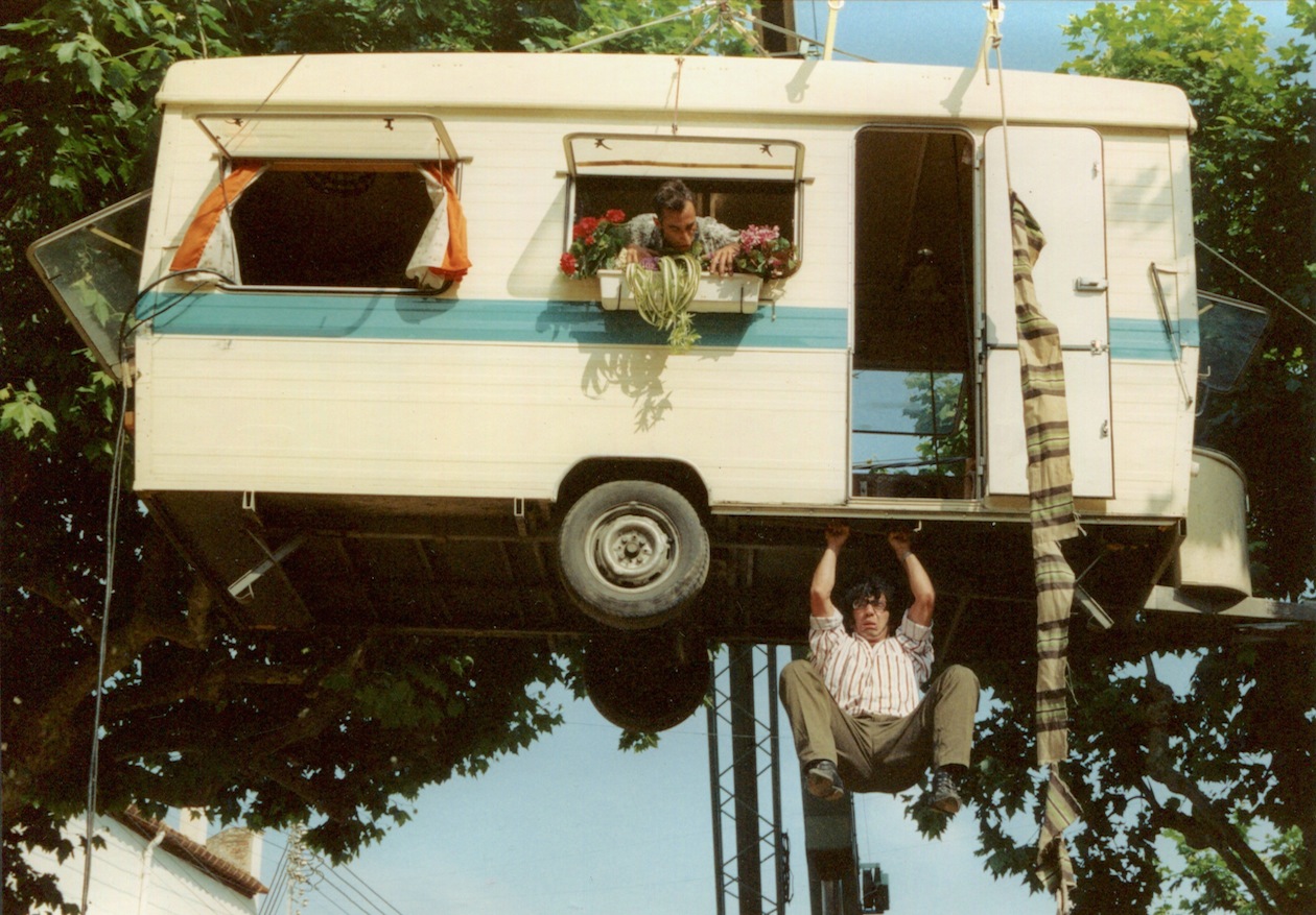 Circ Perillós, La rulot - Jordi Borrell i Pep Castells - Premià de Dalt, 28 juny 92 (Foto Oriol Wendenburg)